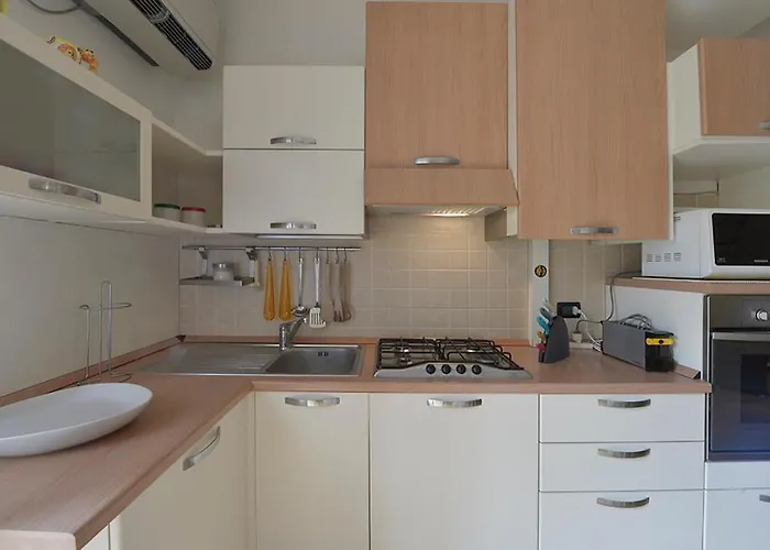 Ur Nest Sant' Apollonia بولونيا